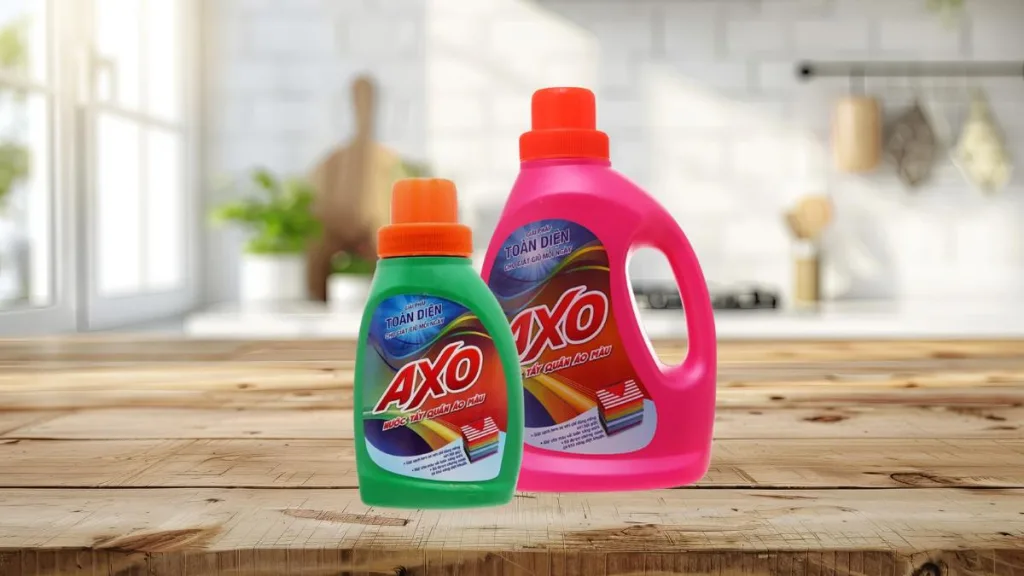 Các loại nước tẩy AXO hồng và xanh chính hãn